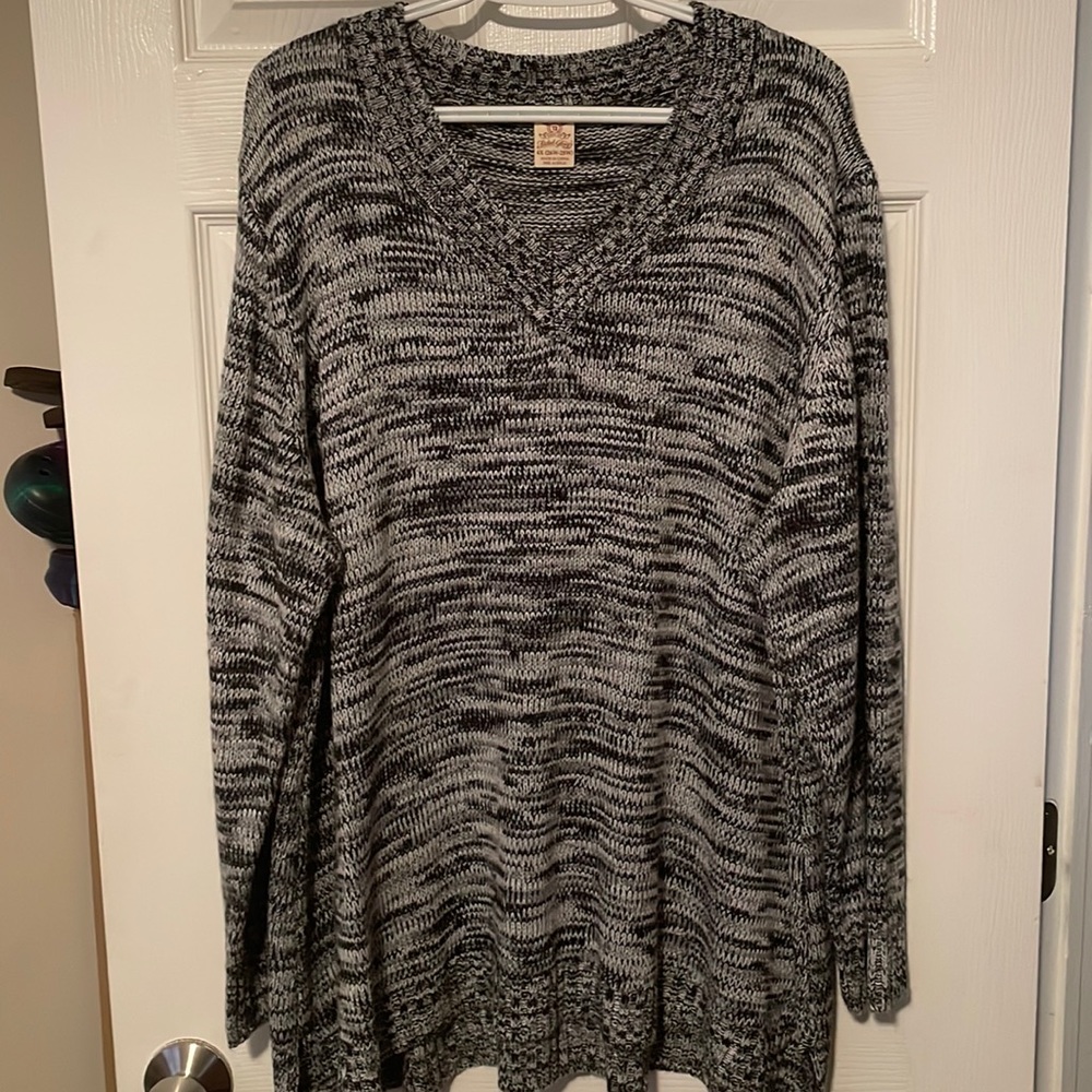 Very Soft V-Neck Sweater - 4X (26W-28W)